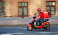 ΑΑΔΕ: Οι πλατφόρμες delivery θα παρέχουν στοιχεία σε τριμηνιαία βάση