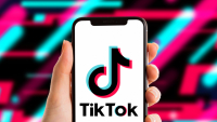 Λευκός Οίκος: Διορία 30 ημερών στις ομοσπονδιακές υπηρεσίες να «ξηλώσουν» το TikTok από όλες τις συσκευές