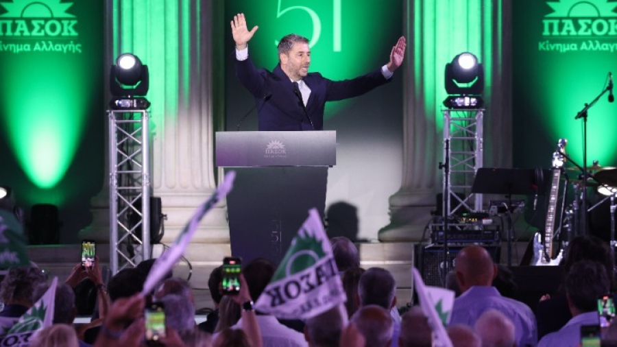 51 χρόνια ΠΑΣΟΚ: Επίθεση Ανδρουλάκη σε Μητσοτάκη για «καθεστωτισμό και διαφθορά»