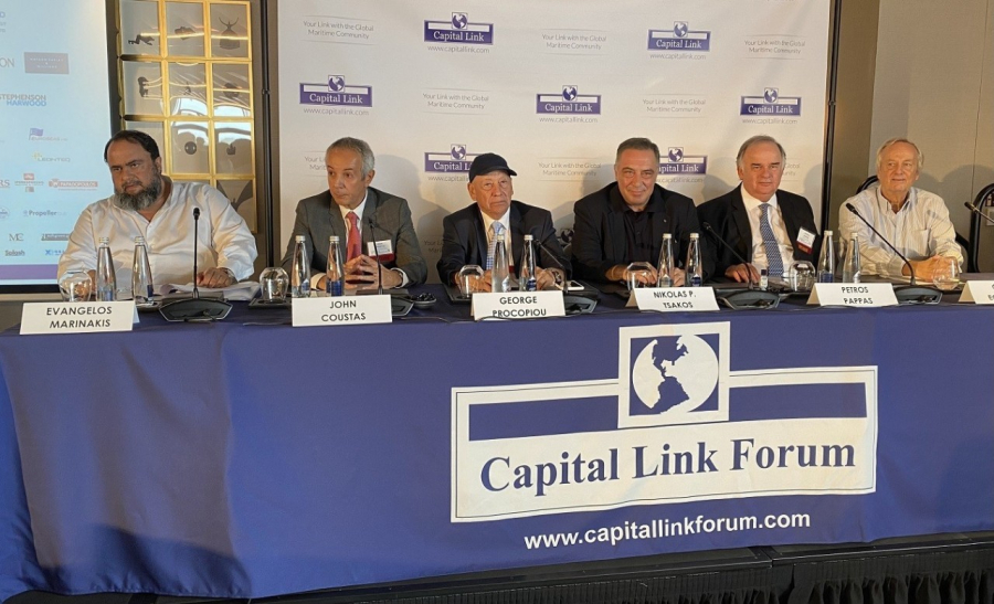 Έλληνες εφοπλιστές: "Η ΕΕ πυροβολεί τα πόδια της" με τις κυρώσεις