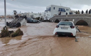 Έπεσε νερό δύο μηνών σε Κυκλάδες και Κρήτη – Που χτυπά αυτή την ώρα η κακοκαιρία