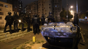 Γαλλία: &quot;Φλέγεται&quot; για τρίτη ημέρα η χώρα, μετά τη δολοφονία 17χρονου από αστυνομικό
