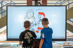 Η LG εξοπλίζει τα Εκπαιδευτήρια Δούκα με διαδραστικές οθόνες