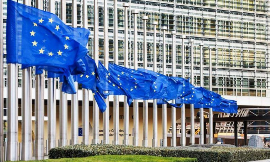 Κομισιόν: Οι χώρες της ΕΕ διαθέτουν επαρκή αποθέματα πετρελαίου και φυσικού αερίου