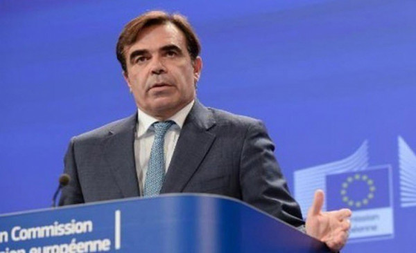 Σχοινάς: Κλειδί για επιστροφή στην κανονικότητα το πιστοποιητικό εμβολιασμού