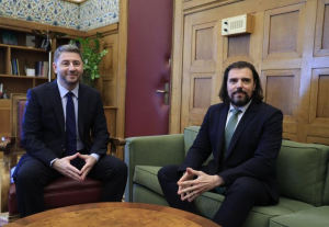 Στην ΚΟ του ΠΑΣΟΚ-ΚΙΝΑΛ ο Πέτρος Παππάς - Συνάντηση με Ανδρουλάκη