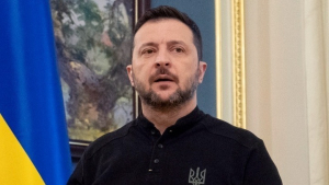 Ουκρανία: Άλμα 10 μονάδων στη δημοτικότητα Ζελένσκι, μετά τη σύγκρουση με τον Τραμπ