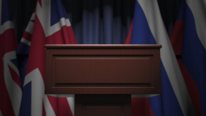 Το Λονδίνο απαγορεύει εξαγωγές προϊόντων πολυτελείας στη Ρωσία και επιβάλλει νέους δασμούς σε εισαγωγές