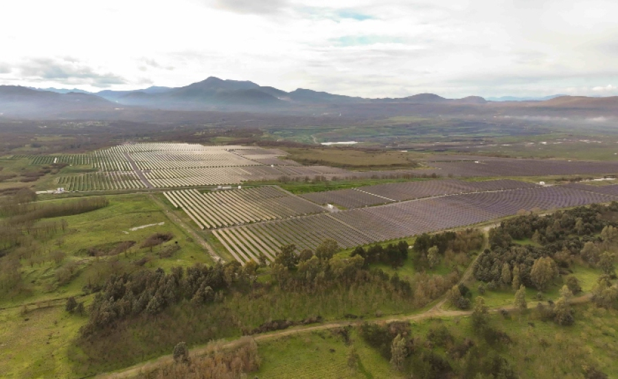 Όμιλος ΔΕΗ: Ξεκινά η δεύτερη φάση κατασκευής του φωτοβολταϊκού πάρκου 490MW στη Μεγαλόπολη