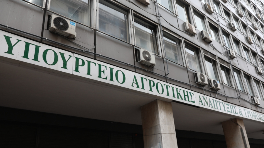 ΥΠΑΑΤ: Αποζημιώσεις 4,2 εκατ. ευρώ για θανατωθέντα ζώα λόγω ευλογιάς και αφθώδους πυρετού
