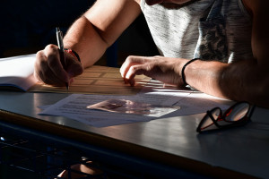 Πανελλήνιες: Μέχρι το Σάββατο μπορούν να προμηθευτούν οι υποψήφιοι τα self test