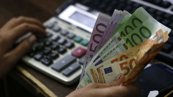 Επιστρεπτέα προκαταβολή: Σε στάση αναμονής χιλιάδες επαγγελματίες και επιχειρήσεις