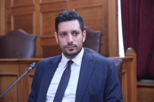 Κυρανάκης για Κωνσταντοπούλου: Θέλει να δημιουργήσει χάος στη δίκη των Τεμπών για να τη διακόψει