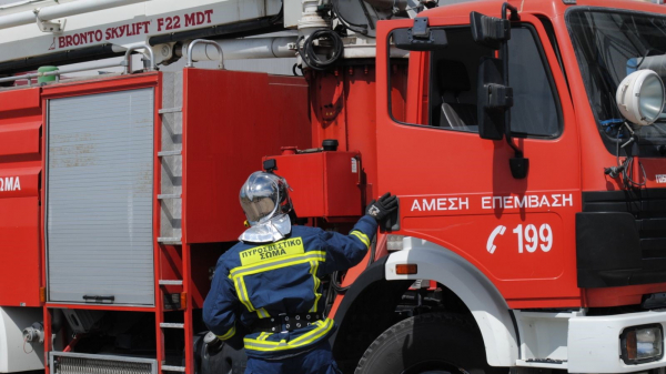 Συναγερμός στην Πυροσβεστική για μεγάλη φωτιά στο Σχηματάρι