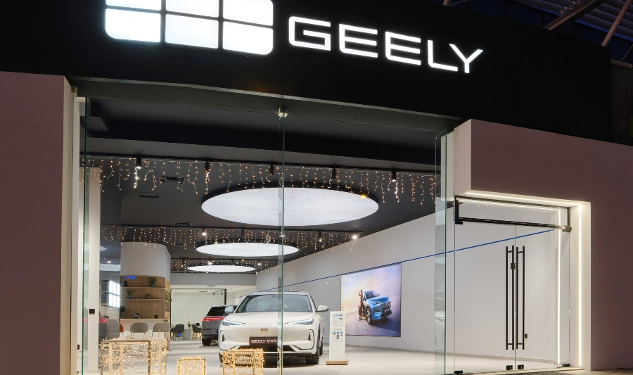 Η Geely επεκτείνεται δυναμικά στην Ελλάδα με νέα σημεια πώλησης