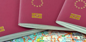 ΕΕ: Τέλος στα «χρυσά διαβατήρια», μπαίνουν κανόνες στη «χρυσή βίζα»