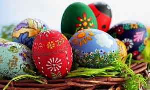 Δώρο Πάσχα - Πότε θα καταβληθεί, τι ισχύει για τους εργαζόμενους σε αναστολή