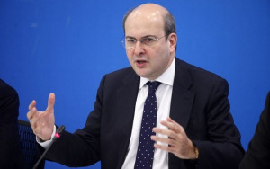 Χατζηδάκης: Ο κ. Τσίπρας ξεσπαθώνει για ένα νομοσχέδιο που δεν έχει διαβάσει