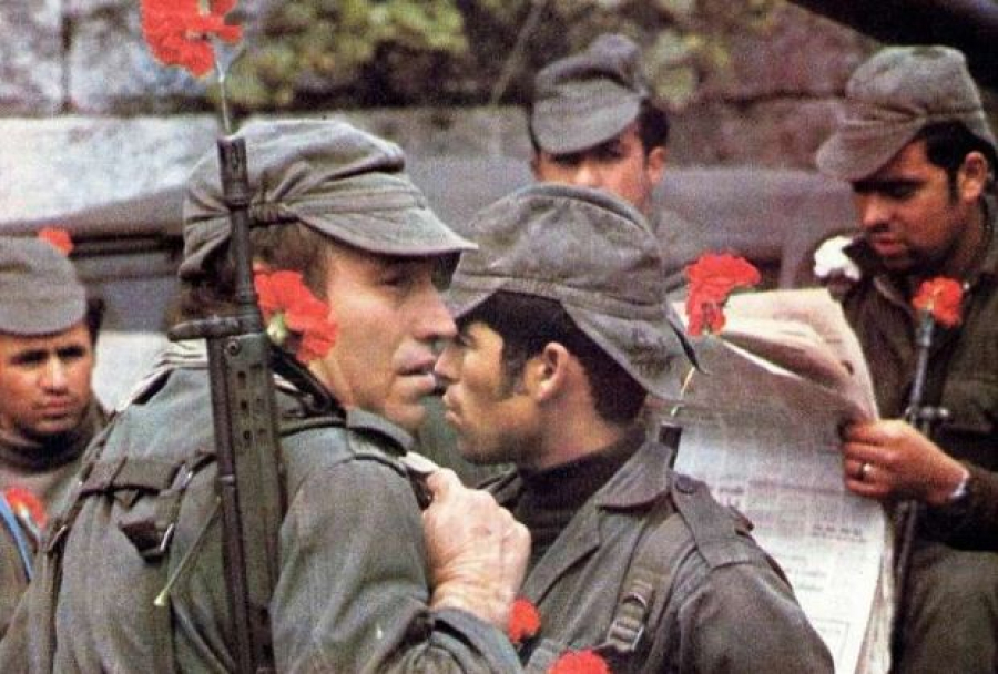 Η Πορτογαλία τιμά την 50ή επέτειο της Επανάστασης των Γαρυφάλλων