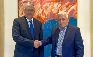 Συνάντηση του Υπ. Ανάπτυξης με τον πρόεδρο ΚΕΔΕ για τη βελτίωση λειτουργίας των λαϊκών αγορών