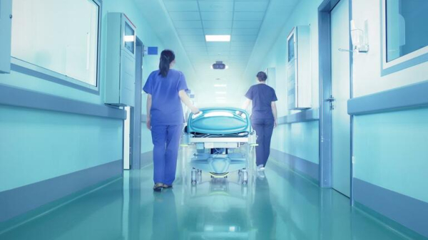 Eπαγγελματική εξουθένωση για 2 στους 3 επαγγελματίες Υγείας κατά την πανδημία (έρευνα)