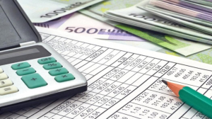 Στην ΑΑΔΕ τα χρέη προς τους ΟΤΑ: Αναγκαστικά μέτρα αλλά και ρύθμιση 36 - 72 δόσεων