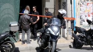 Στον εισαγγελέα οδηγήθηκε ο 89χρονος: «Δεν ήθελα να σκοτώσω, αλλά να κάνω θόρυβο»