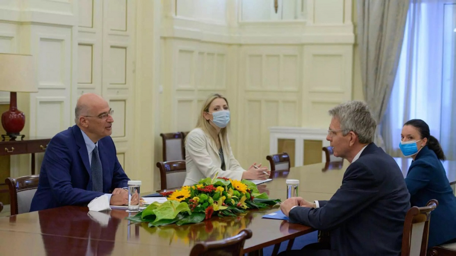 Δένδιας: Υπέγραψε την ιδρυτική συμφωνία πλαίσιο του Οργανισμού της Διεθνούς Ηλιακής Συμμαχίας