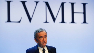 LVMH: Πάνω από 500 δισ. δολάρια η κεφαλαιοποίηση