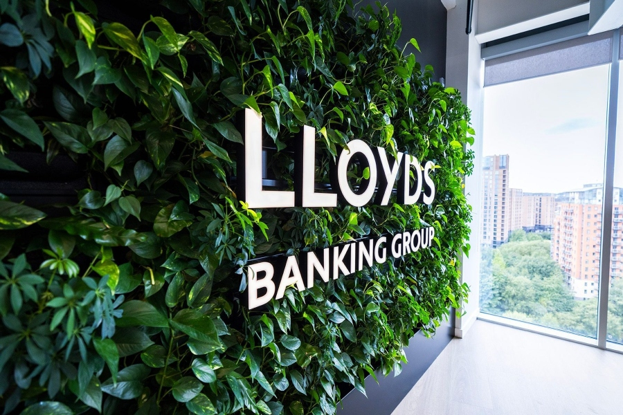 Lloyds: Πτώση 36% στα κέρδη του γ' τριμήνου το 2025