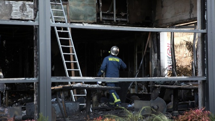 Το Τμήμα Δίωξης Εκβιαστών ανέλαβε την υπόθεση πυρκαγιάς του "Cavaliere" - Καταγγελίες για εμπρησμό