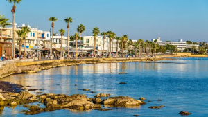 Βρετανία: Σημαντική αναβάθμιση της εικόνας της Κύπρου στις ταξιδιωτικές οδηγίες του Λονδίνου