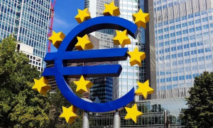 Μελέτη ΕΚΤ: Πώς κατανέμουν οι Ευρωπαίοι τις αποταμιεύσεις τους