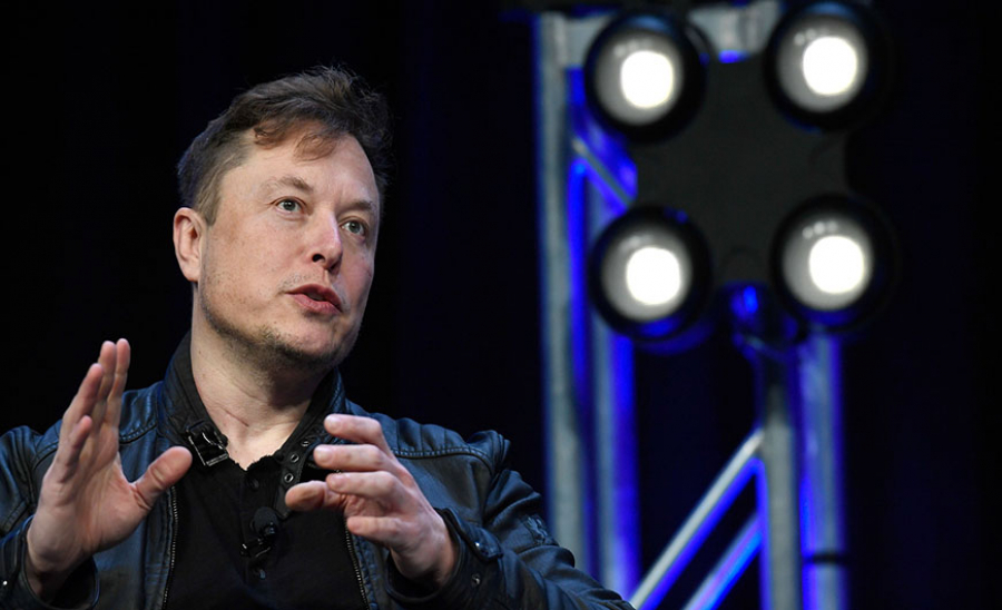 Elon Musk: "Ταράζει" με τα tweet του τον επενδυτικό κόσμο