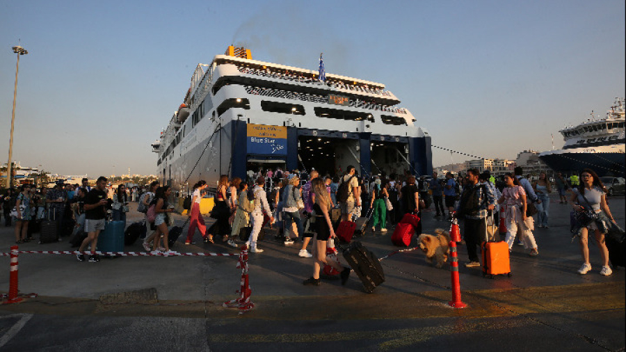 Κανονικά τα ακτοπλοϊκά δρομολόγια από Πειραιά, Ραφήνα και Λαύριο
