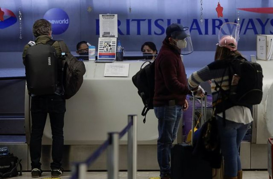 Βρετανία: Οι αρχές σχεδιάζουν την χρήση της εφαρμογής του NHS για την πιστοποίηση του εμβολιασμού στα διεθνή ταξίδια