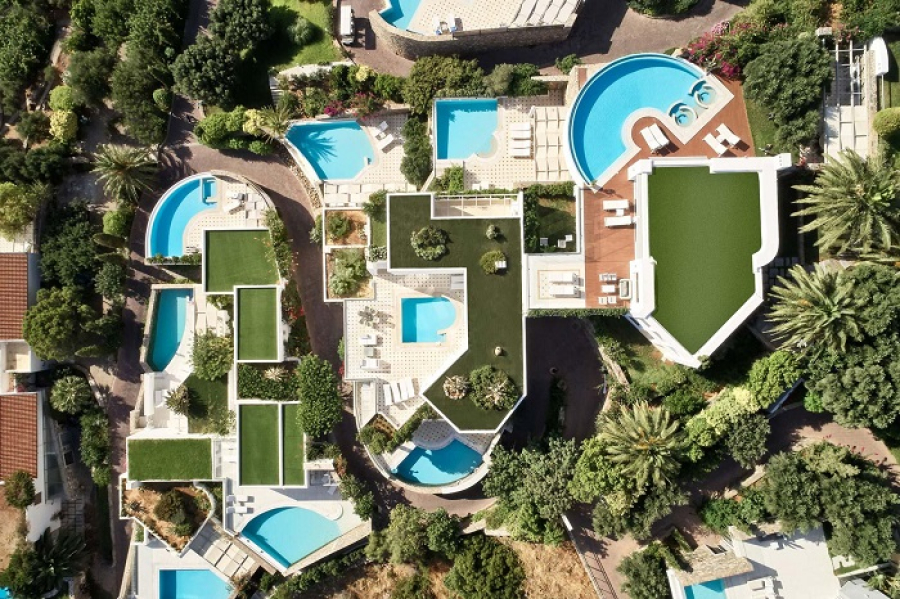 Το συγκρότημα Elounda Gulf Villas εξαγόρασε η Everty