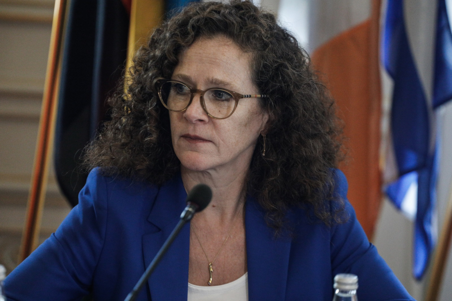 Σόφι Ιντ’Φελντ (PEGA) για παρακολουθήσεις: Κάτι περισσότερο από αιτιάσεις τα περί ύπαρξης «ελληνικού Γουότεργκειτ»