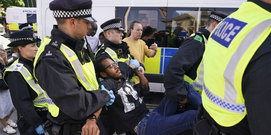 Βρετανία: Σχεδόν 500 συλλήψεις σε κινητοποίηση υποστήριξης της Palestine Action