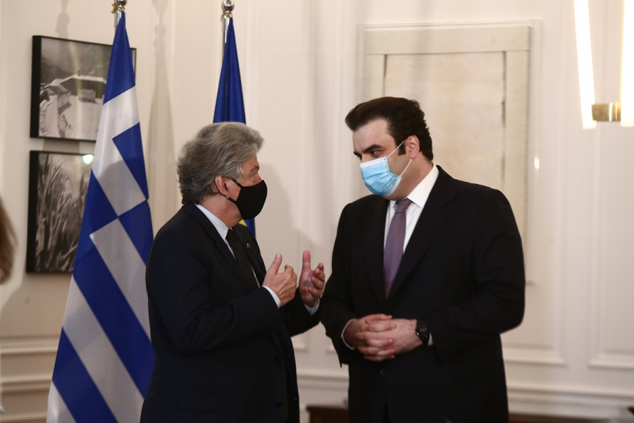 Μπρετόν σε Πιερρακάκη: Με το ψηφιακό πιστοποιητικό μας δίνετε παραδείγματα που ακολουθούμε