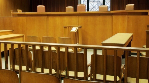 Κεκλεισμένων των θυρών η δίκη των πρώην αστυνομικών για σεξουαλική κακοποίηση των παιδιών τους