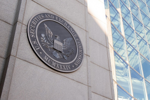 H SEC ενισχύει την εποπτεία στα hedge funds