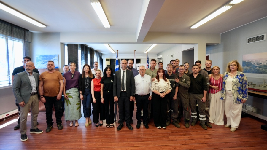 Η ΔΥΠΑ και η ONEX ενώνουν εκπαίδευση και παραγωγή - Αποφοίτησαν οι νέοι τεχνίτες σε Σύρο και Ελευσίνα
