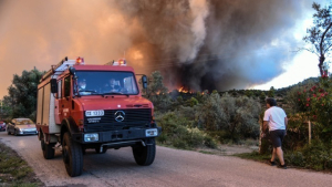 Εκδηλώθηκαν 71 πυρκαγιές, σε 12 ώρες σε όλη τη χώρα - Επιφυλακή σε 6 Περιφέρειες