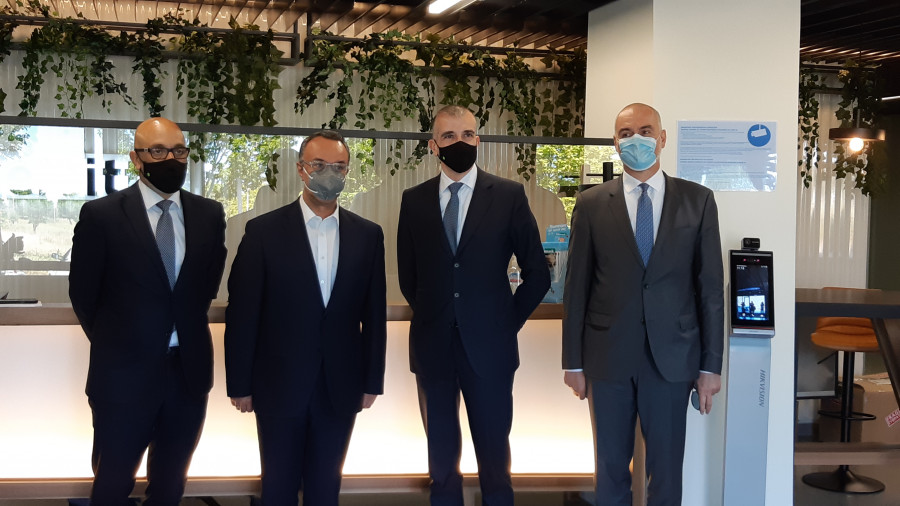 Επίσκεψη Σταϊκούρα στο Deloitte Alexander Competence Center (DACC) στη Θεσσαλονίκη