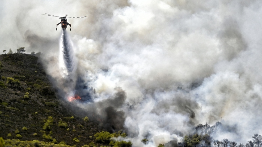 Πυρκαγιές: Η ΕΕ κινητοποιεί εναέρια και επίγεια πυροσβεστική βοήθεια στην Ελλάδα