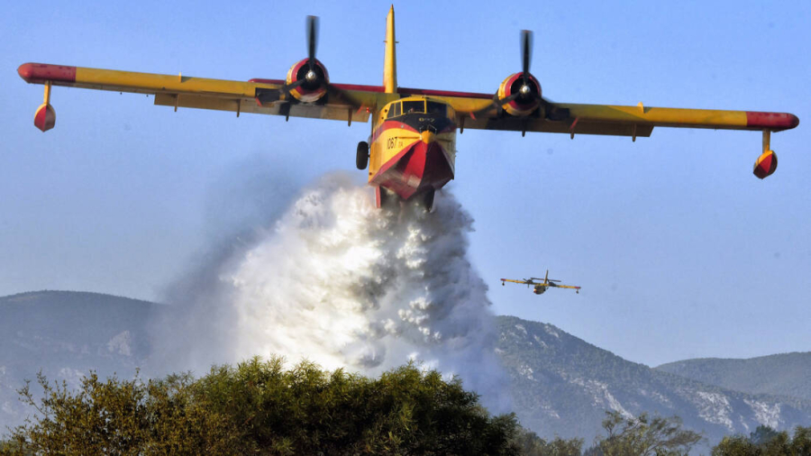 Έπεσε Canadair στην Κάρυστο (βίντεο ντοκουμέντο)-Η ανακοίνωση της Πολεμικής Αεροπορίας