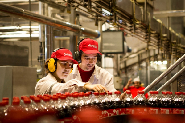 Η Coca-Cola στην Ελλάδα δίπλα σε όσους έχουν πληγεί από τις πυρκαγιές