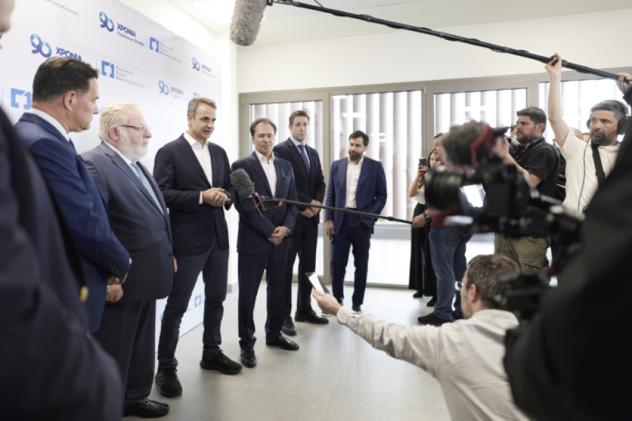 Δυναμικό hub φαρμακοβιομηχανίας η Τρίπολη - Ο πρωθυπουργός ενημερώθηκε για την πορεία τριών μεγάλων επενδύσεων