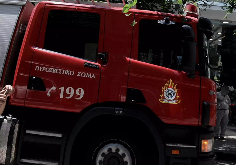 Φωτιά σε φορτηγό στην Εθνική: Έκλεισε η Αθηνών - Λαμίας